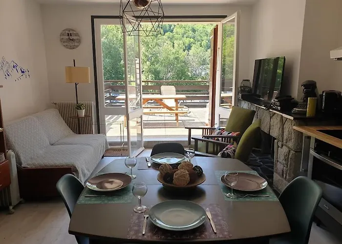 Cosylary T3 Pic Lumiere 3 Etoiles 5 Diamants Et Terrasse Avec Vue Sur Les Montagnes Apartment